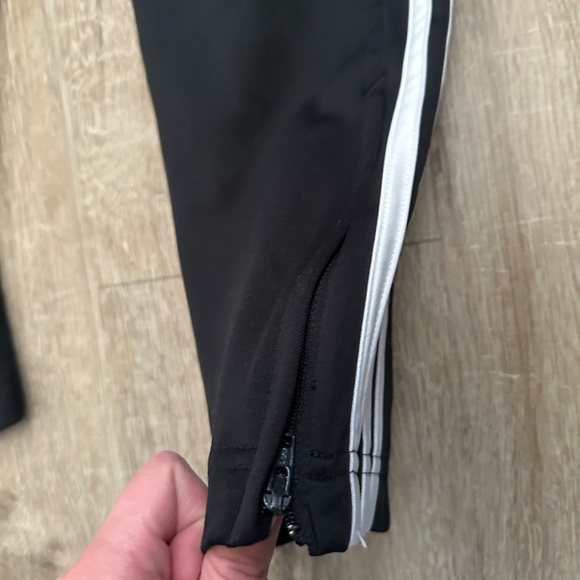 Adidas sweats - Picture 4 of 4